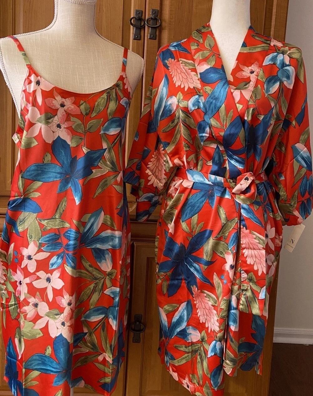 NEW!N NATORI TROPICAL BREEZE FLORAL ROBE & NIGHTGOWN ! /$126/ GREAT GIFT /LARGE